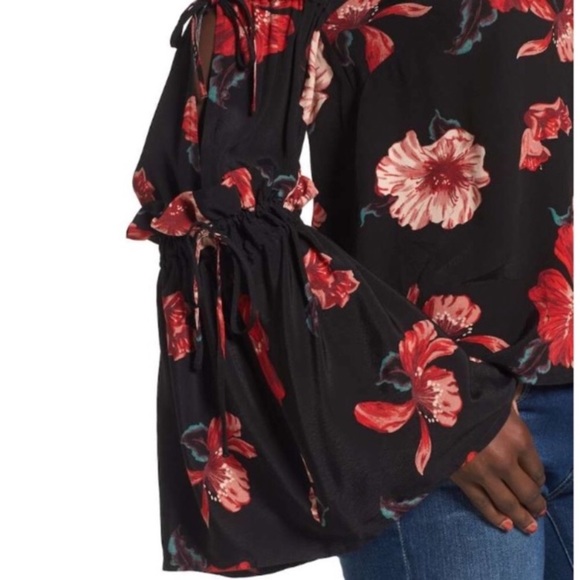 Leith Floral Tie Bell Sleeve Top - Picture 3 of 8
